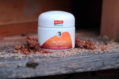 PROPOLIS Krem odżywczo-ochronny 15 ml MG_PropolisQuerKlein_400x400